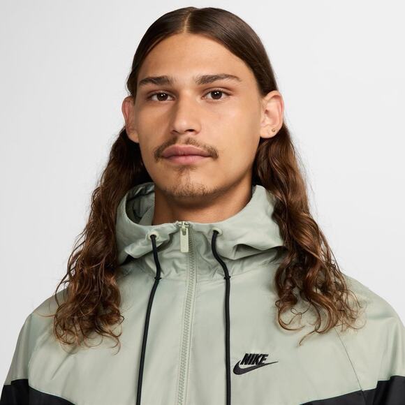 New Men’s Sz L Nike Hooded jacket Windrunner DA0001-018 - Picture 9 of 11